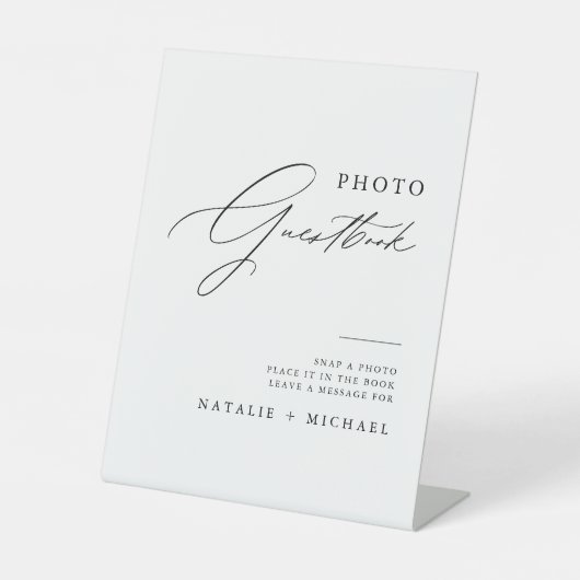 Minimaal Calligrafiet Weddenschap Foto Guestbook Reclamebord Met Voetstuk (Voorkant)