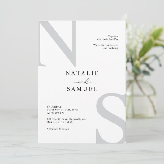 Minimaal Elegant Zwart & Wit Bold Initiaal Wedding Kaart (Staand voorkant)
