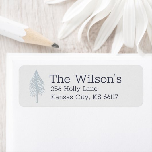 Minimaal Etiket op Evergreen Tree-feestdag (Insitu)