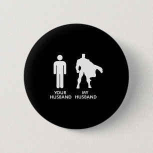 Minimaal Jouw man vs mijn man superheld vrouw Ronde Button 5,7 Cm