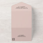 Minimaal licht blush roze en zwart bruiloft all in one uitnodiging (Buitenkant)