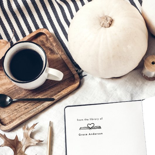 Minimaal met de hand getekend boek uit de biblioth 	rubberstempel