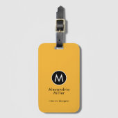 Minimaal Mustard Yellow Modern Typografisch Monogr Bagagelabel (Voorkant (verticaal))