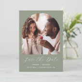 Minimaal Photo Arch Script QR Code Sage Green Save The Date (Staand voorkant)