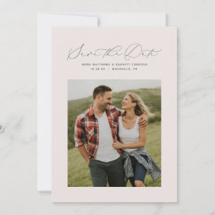 Minimaal script roze verticale foto save the date