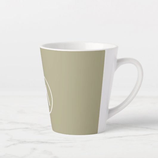 Minimaal stijlvol Sage Green Monogram Latte Mok (Rechts)