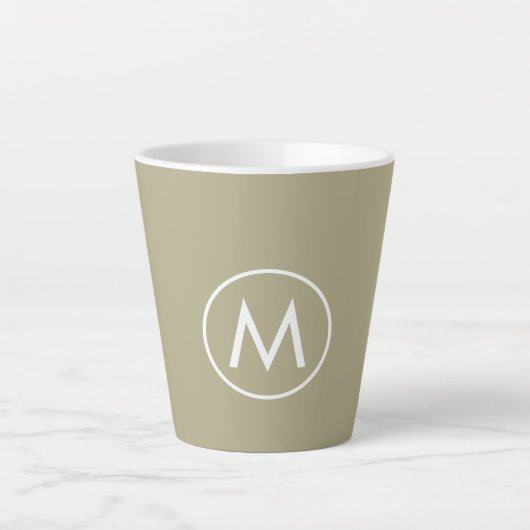 Minimaal stijlvol Sage Green Monogram Latte Mok (Voorkant)