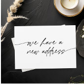 Minimaal We hebben een nieuw adres Elegant Script Aankondiging