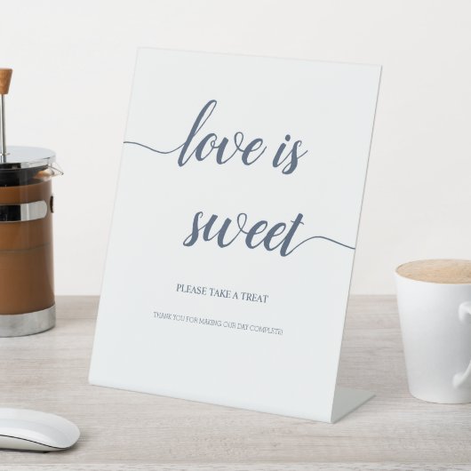 Minimal Calligraphy Script Love is Sweet Reclamebord Met Voetstuk (Insitu)
