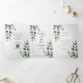 Minimal Greenery laat moderne witte bruiloft achte Drieluik Uitnodiging (Binnen)