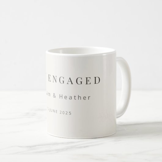 Minimal Just Engaged Mug | Modern  Koffiemok (Voorkant rechts)