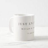 Minimal Just Engaged Mug | Warm White Koffiemok (Voorkant links)