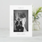 Minimal Modern 2-Photo Wedding Black & White Bedankkaart (Staand voorkant)