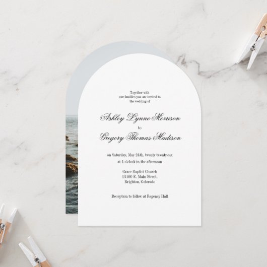 Minimal Photo Arch Shaped Wedding Invitation Kaart (Voorkant / Achterkant in situ)