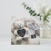 Minimal white Neutral Pregnancy announcement Card Aankondiging (Staand voorkant)