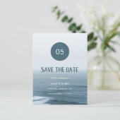 Minimale Art Waves Beach Weddenschap Save the Date Aankondigingskaart (Staand voorkant)