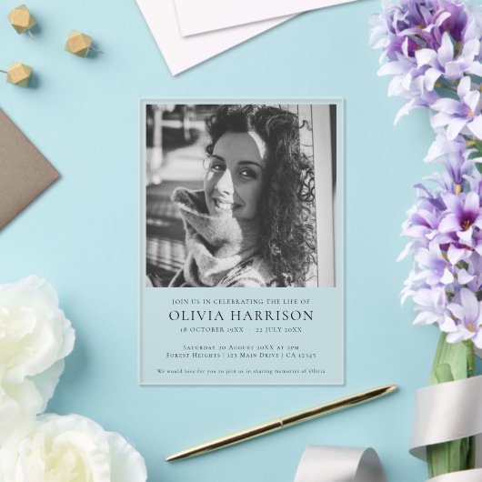 Minimale begrafenis | Moderne viering van het leve Acryl Uitnodigingen (Insitu (Huwelijk))