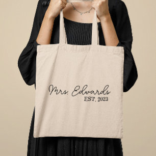 Minimale cursieve Mrs Custom Last Name Wedding Gif Tote Bag