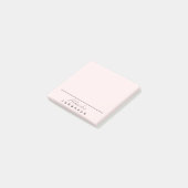 Minimale eenvoudige  naam op roze blush post-it® notes (Schuin)
