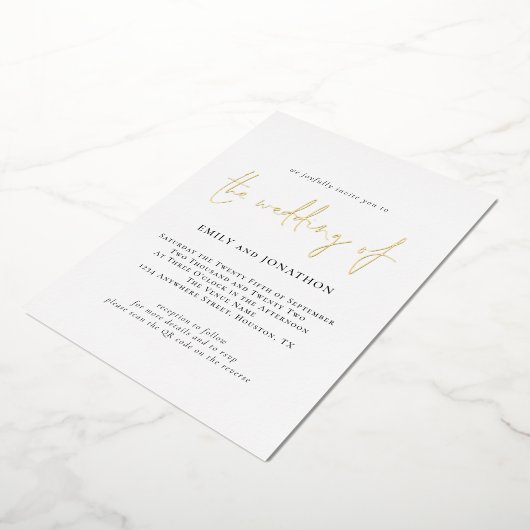 Minimale Elegant Script QR Code Weddenschap Real Folie Uitnodiging (Gedraaid)