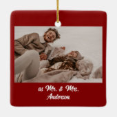 Minimale elegante Passen getrouwd Eerste kerst 2 f Keramisch Ornament (Achterkant)