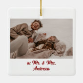 Minimale elegante Passen getrouwd Eerste kerst 2 f Keramisch Ornament (Achterkant)