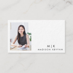 Minimale en professionele zakelijke foto van werkn visitekaartje