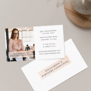 Minimale en professionele zakelijke foto van werkn visitekaartje