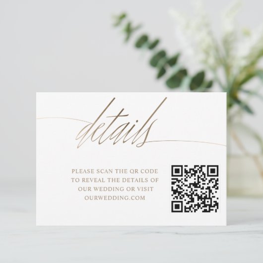 Minimale Faux Gold kalligrafie QR bruiloft details Informatiekaartje (Staand voorkant)