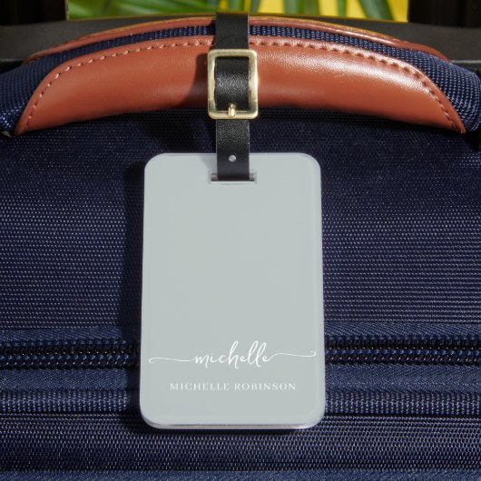 Minimale Groene Calligrafie Script Monogram Naam Bagagelabel (Voorkant Insitu 2)
