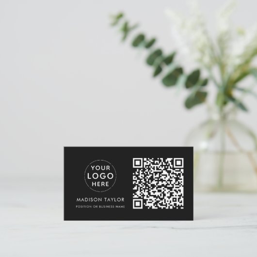 Minimale Logo QR Code Basic Black van Custom Compa Visitekaartje (Staand voorkant)