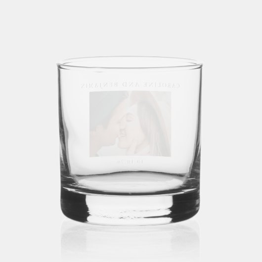 Minimale moderne datum van de Aangepaste bruiloft  Whisky Glas (Achterkant)