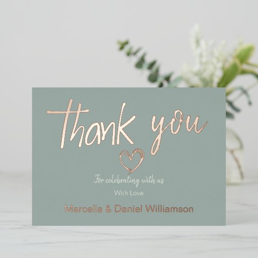 Minimale Moderne Hart en Manuscript Dank u Weddens Folie Uitnodiging (Staand Voorkant)
