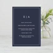 Minimale monogram marine blauwe bruiloft uitnodigi kaart (Staand voorkant)