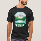 Minimale retro Emblem in het nationaal park Lassen T-shirt (Voorkant)