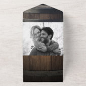 Minimale Rustische landelijke Barrel-bruiloft All In One Uitnodiging (Buitenkant)