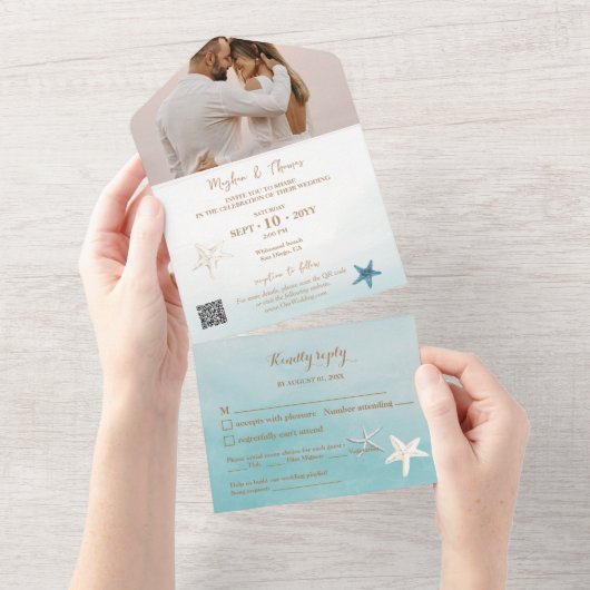 Minimale strand bruiloft met foto-QR-code RSVP All In One Uitnodiging (Afscheurbaar)