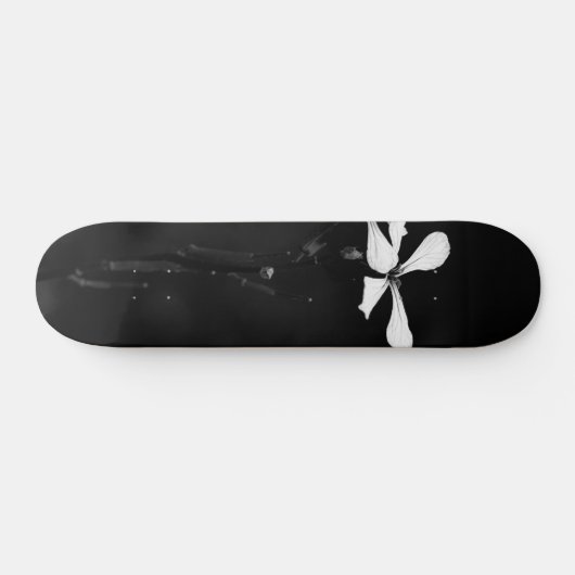 Minimale zwart-wit bloemen skateboard (Horizontaal)