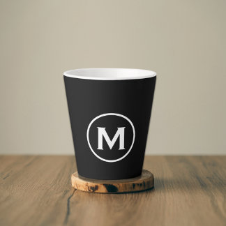 Minimale zwarte witte monogram latte mok