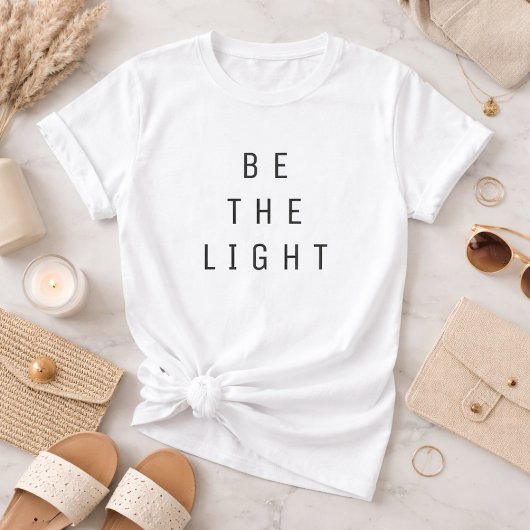 Minimaliseer de witte lichte tekst t-shirt