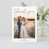 Minimaliserende Simple Script Weduwfoto Bedankkaart (Staand voorkant)