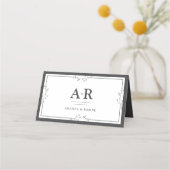 Minimalist Black & White Wedding Folded Place Card (Achterkant)