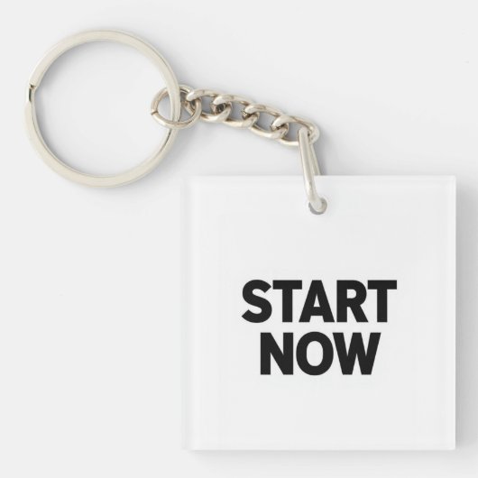 Minimalist bold start now text sleutelhanger (voorkant)