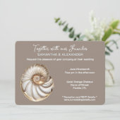 Minimalist Conch Shell Beach Wedding  Kaart (Staand voorkant)