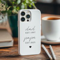 Minimalist Dad & Papa EST 2025 gepersonaliseerd