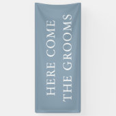 Minimalist Dusty Blue Hier komen de bruidegoms Spandoek (Verticaal)