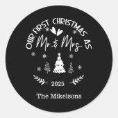 Minimalist First Christmas as Mr. & Mrs Ronde Sticker (Voorkant)