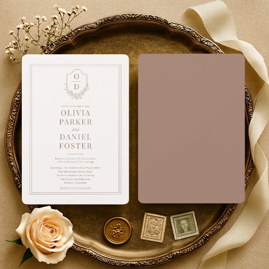 Minimalist Mocha Brown Crest Wedding Kaart