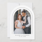 Minimalist Modern Chic Script Elegant Arch Wedding Kaart (Achterkant)