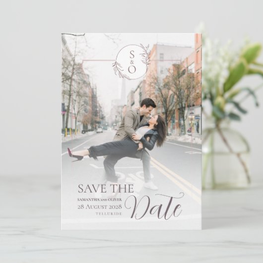 Minimalist Monogram Wedding Save the Date Card (Debout devant)